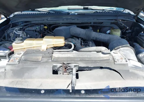 2003 Ford Excursion Limited from USA, damaged, VIN 1FMNU43S13ED20400